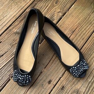 👠 Kate Spade Black Flats with open toe - size 9 - EUC!